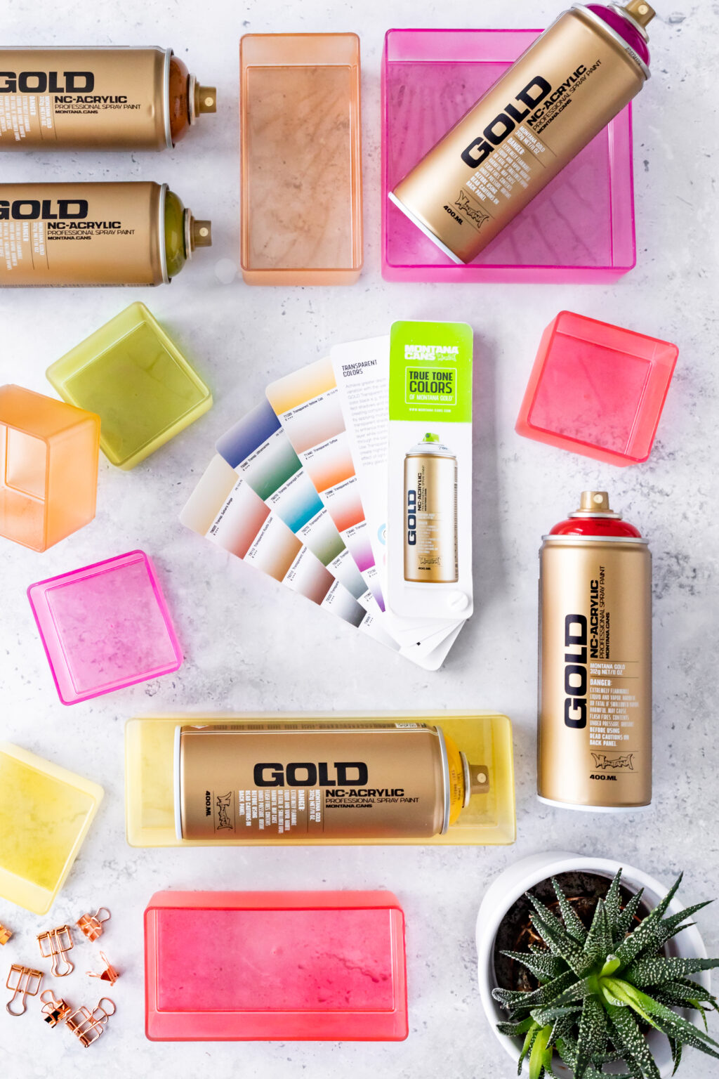 Translucent Plexiglass Containers – Organize your office the fun wa